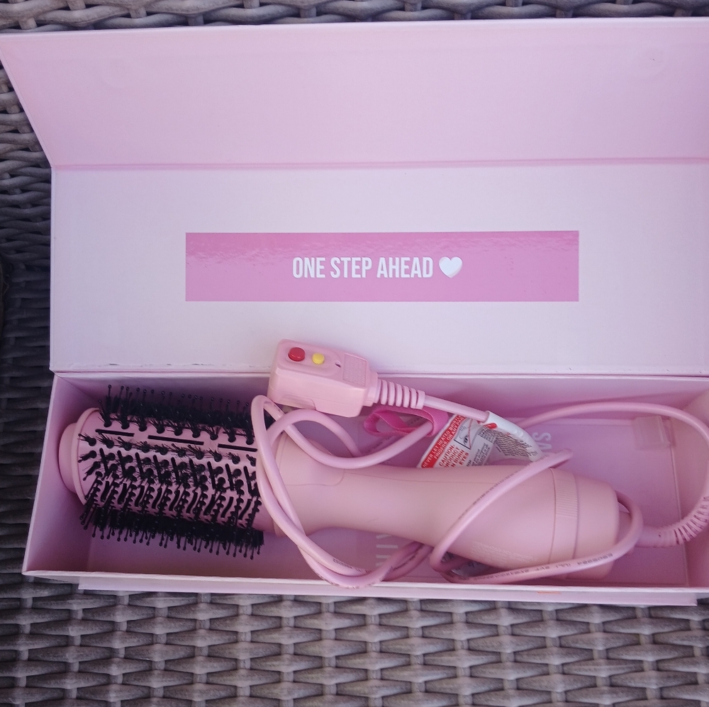 One Step Ahead Hair Styling Brush
